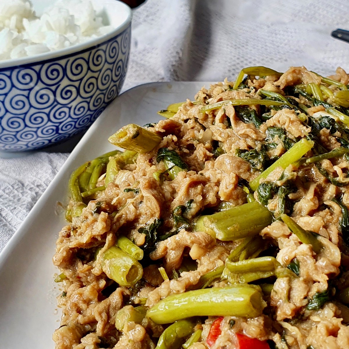 Taiwanese Stir-fry Lamb with Water Spinach 炒羊肉 (chǎo yáng&nbsp;ròu)