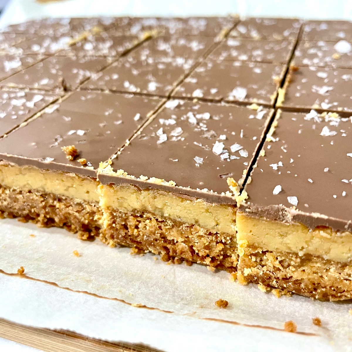 Salted Chocolate Caramel Bars (Caramel&nbsp;slice)