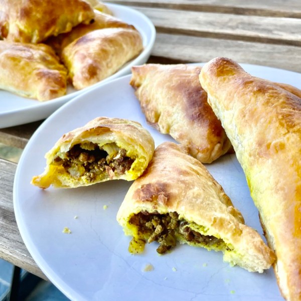 Easy Beef Curry&nbsp;Puffs