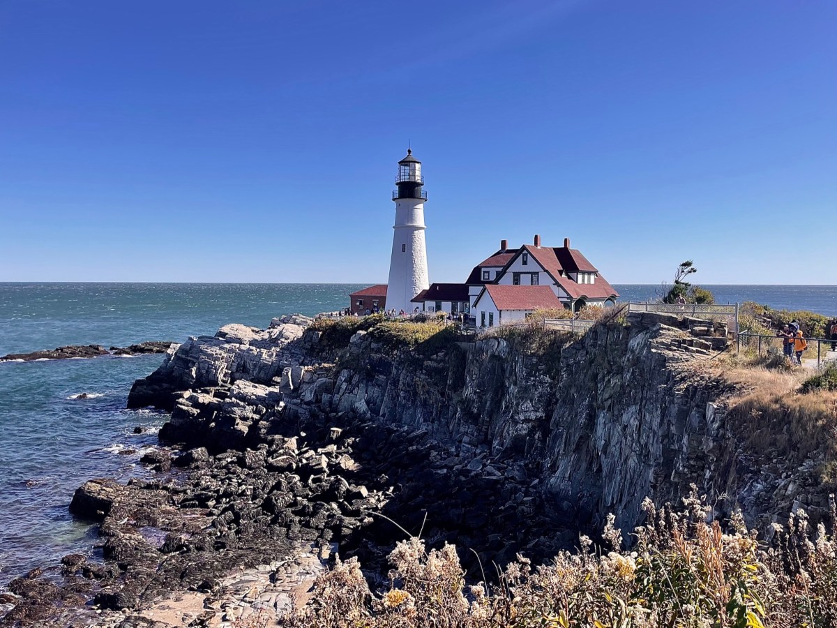Exploring Cape Elizabeth: Iconic Lighthouses and Lobster&nbsp;Rolls