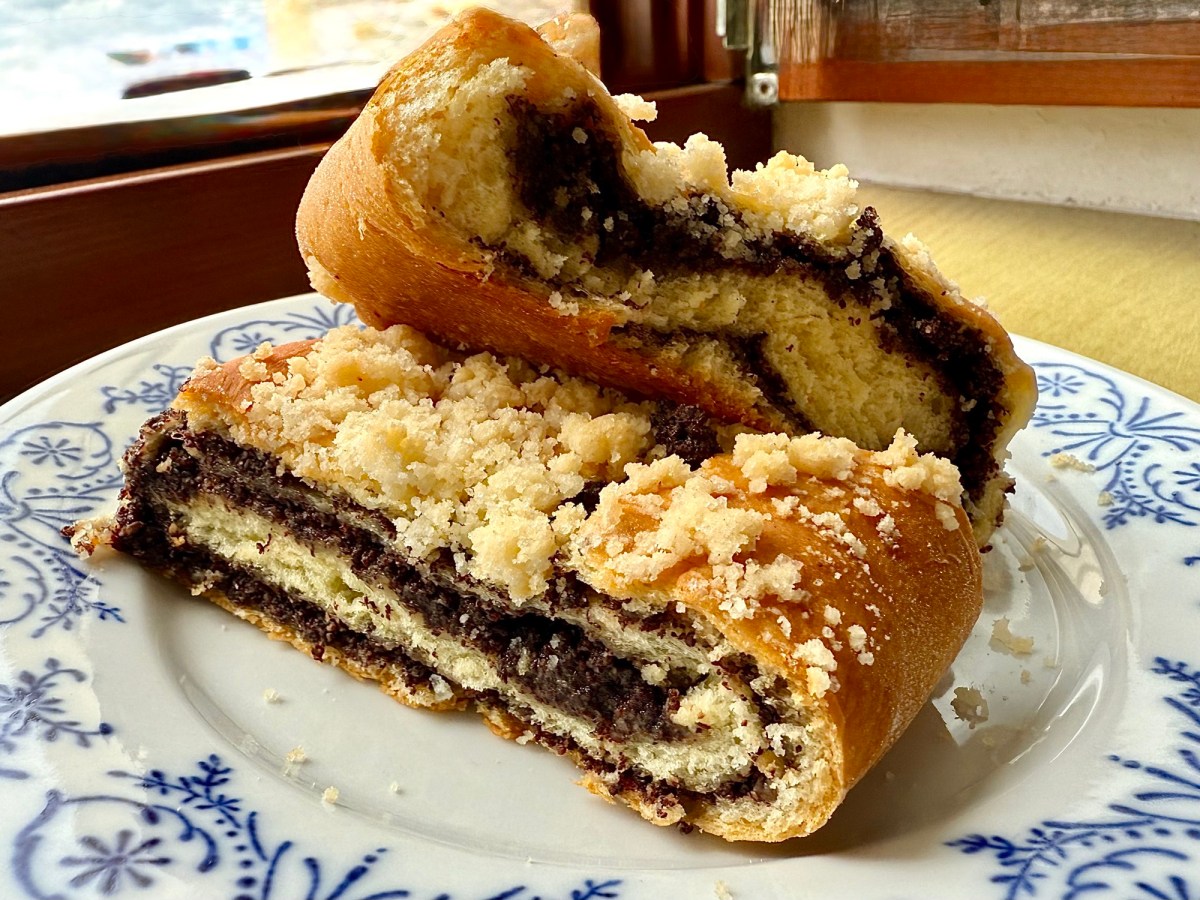 Babička’s Makovec (Czech Poppy Seed&nbsp;Roll)